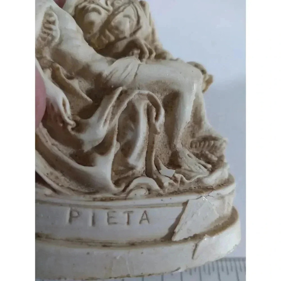 Marble Dust Pieta Jesus Mary Sculpture Italy 3x3 - Picture 7 of 9